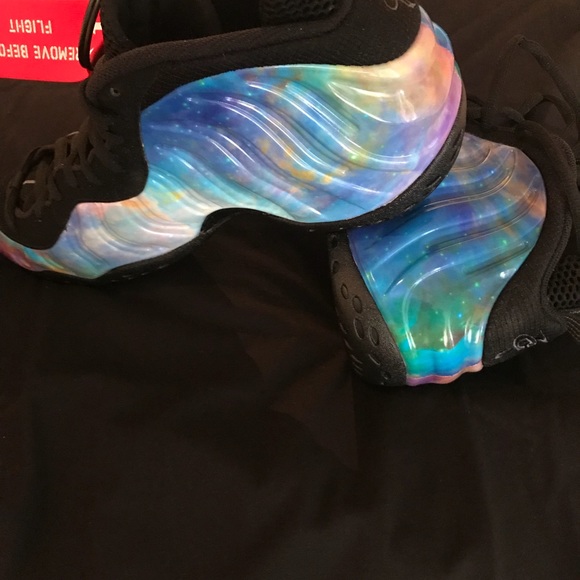 Alternate galaxy foamposite - Picture 4 of 4